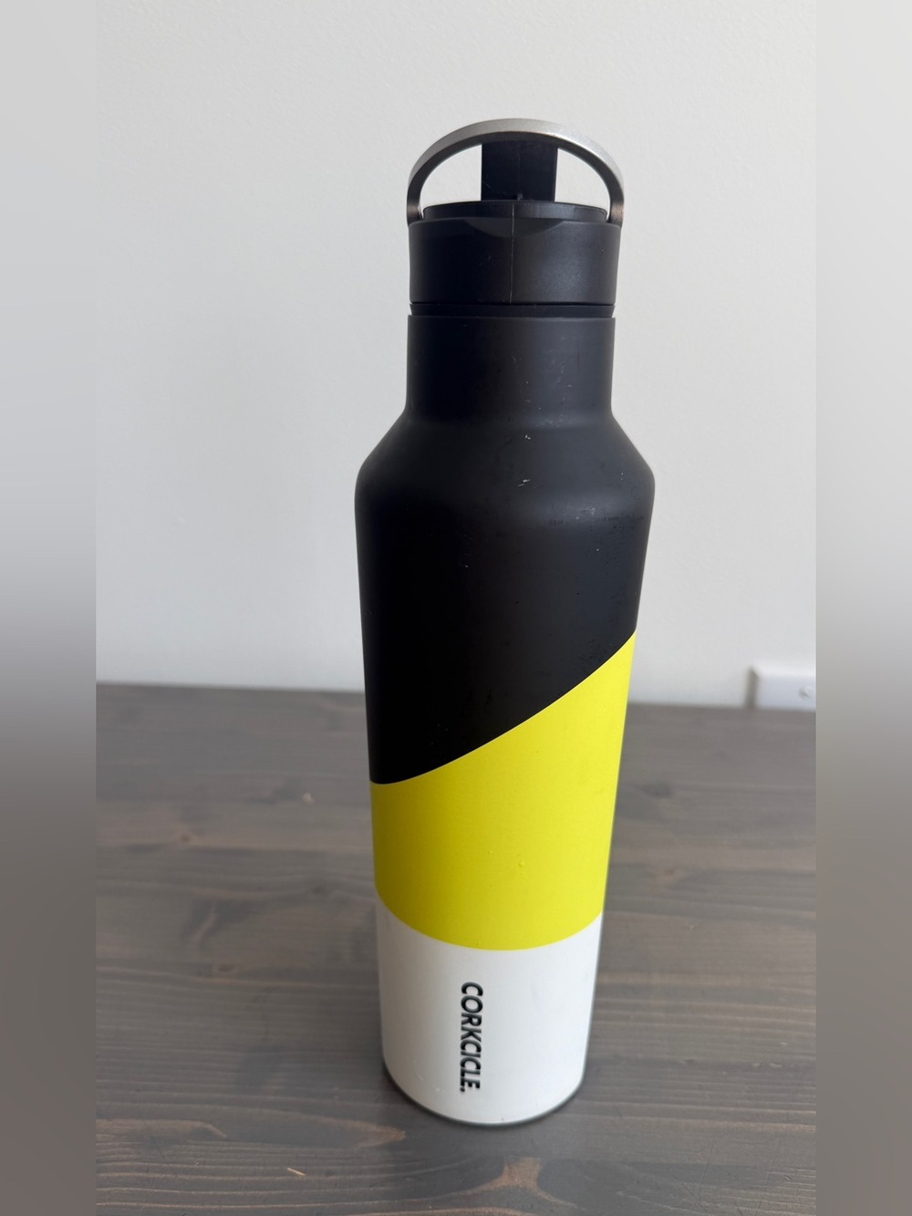 20oz CORKCICLE Sports canteen